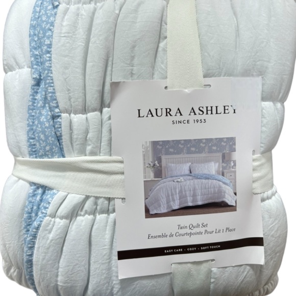 Laura Ashley Bedding Laura Ashley Blue And White Twin Set New With Tags 68x88 Soft Cozy Easy